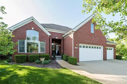 7724 Brookside Ct, Dexter, MI 48130