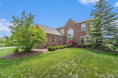 8032 Mapledale Dr, Ypsilanti, MI 48197