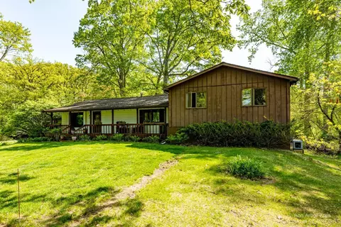 10295 Kress Rd, Pinckney, MI 48169