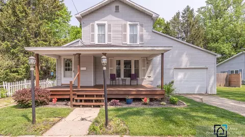 407 E Pottawatamie St, Tecumseh, MI 49286
