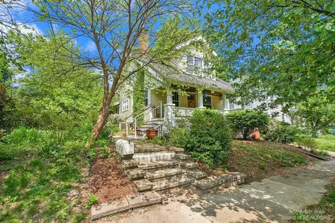 209 Wildwood Ave, Ann Arbor, MI 48103