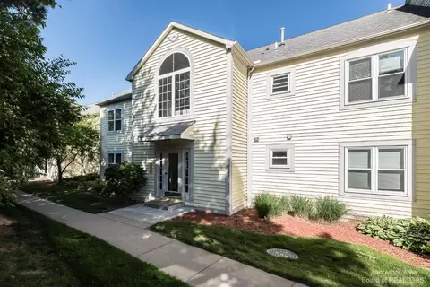 2223 S Huron Pkwy #2, Ann Arbor, MI 48104