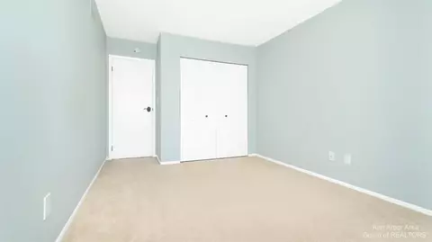 758 Watersedge Dr, Ann Arbor, MI 48105 photo 22