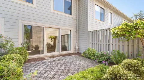 758 Watersedge Dr, Ann Arbor, MI 48105 photo 13