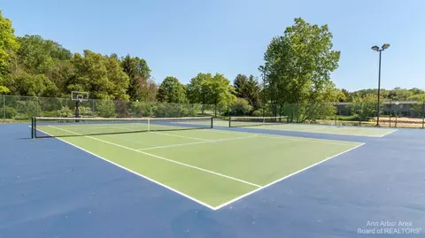 758 Watersedge Dr, Ann Arbor, MI 48105 photo 27