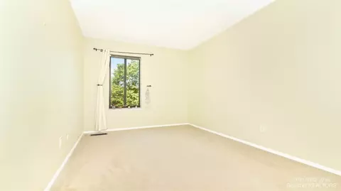 758 Watersedge Dr, Ann Arbor, MI 48105 photo 16