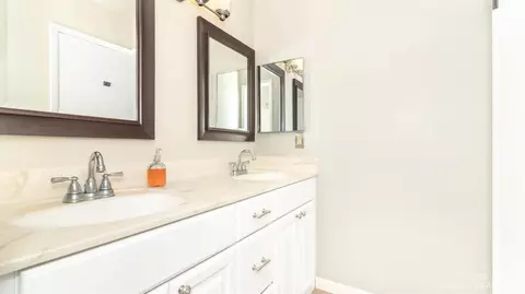 758 Watersedge Dr, Ann Arbor, MI 48105 photo 19