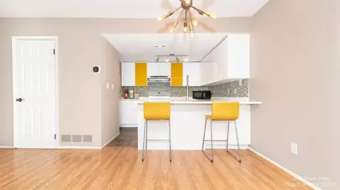 758 Watersedge Dr, Ann Arbor, MI 48105 photo 14