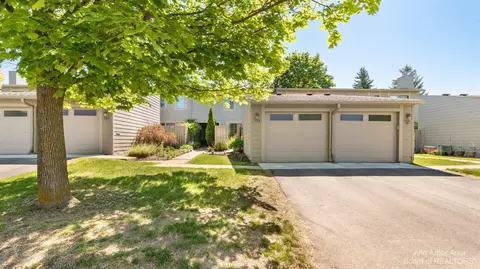 758 Watersedge Dr, Ann Arbor, MI 48105