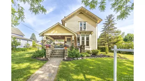 235 Harrison St, Chelsea, MI 48118