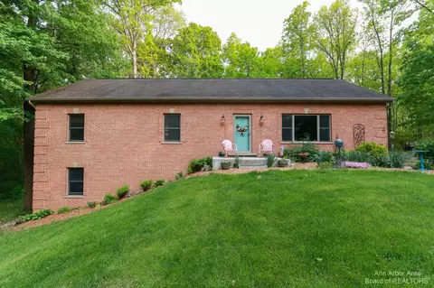 4848 Bemis Rd, Ypsilanti, MI 48197