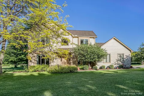 867 Malena Dr, Ann Arbor, MI 48103