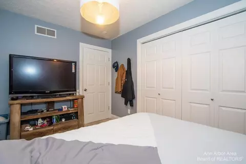 231 E Washington St, Dimondale, MI 48821 photo 21