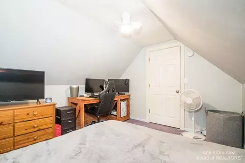 231 E Washington St, Dimondale, MI 48821 photo 32
