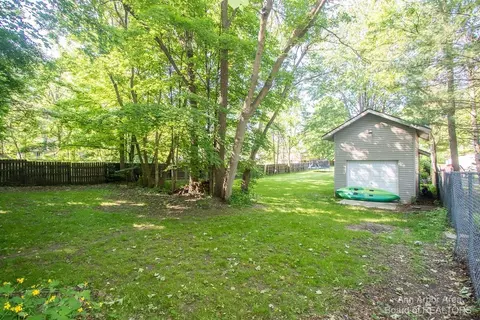 231 E Washington St, Dimondale, MI 48821 photo 58