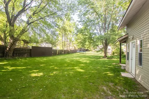 231 E Washington St, Dimondale, MI 48821 photo 61