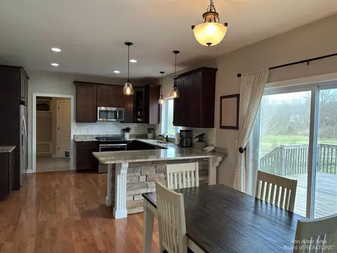 7680 Fox Trace Rd, Dexter, MI 48130 photo 3