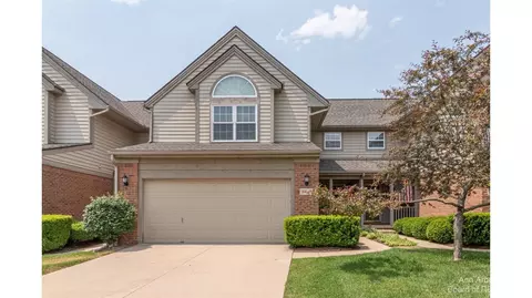 762 Taylor St, Chelsea, MI 48118