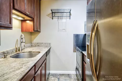 2120 Pauline Blvd #314, Ann Arbor, MI 48103