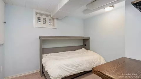 220 3rd St, Ann Arbor, MI 48103 photo 8