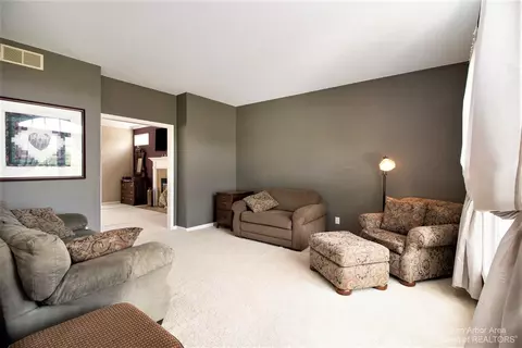9554 Huron River Dr, Dexter, MI 48130 photo 5