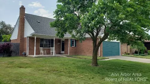 21620 Georgetown, Woodhaven, MI 48183