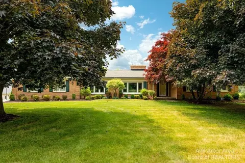 5410 Ellis Rd, Ypsilanti, MI 48197