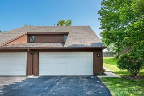 543 Echo Ct, Saline, MI 48176 photo 2