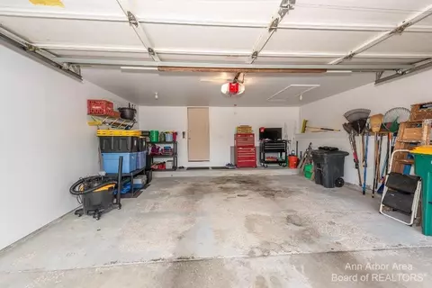 543 Echo Ct, Saline, MI 48176 photo 32