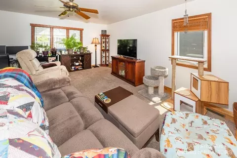 543 Echo Ct, Saline, MI 48176 photo 6