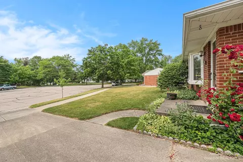 3576 Cushing Ct, Dexter, MI 48130 photo 3