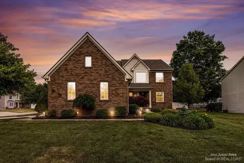 13825 Kahla Dr, Van Buren, MI 48111