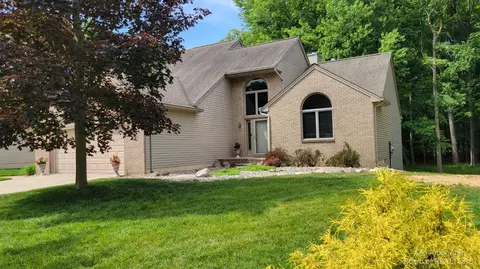 2029 Chestnut Cres, Saline, MI 48176