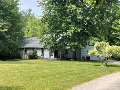 2180 Mayer Rd, Columbus, MI 48063