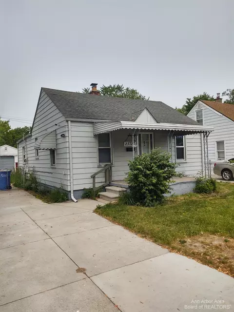 23727 Mac Arthur Blvd, Warren, MI 48089
