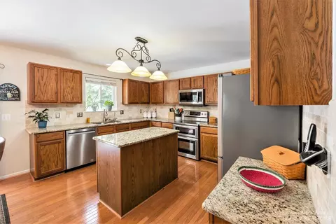 8481 Parkridge Dr, Dexter, MI 48130 photo 9