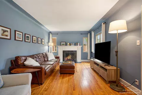 1408 E Stadium Blvd, Ann Arbor, MI 48104 photo 8