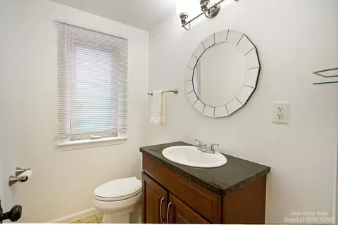 1408 E Stadium Blvd, Ann Arbor, MI 48104 photo 25