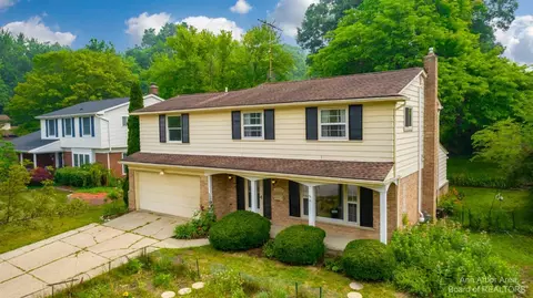 2370 Georgetown Blvd, Ann Arbor, MI 48105
