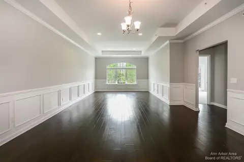 5545 Arbor Chase Dr, Ann Arbor, MI 48103