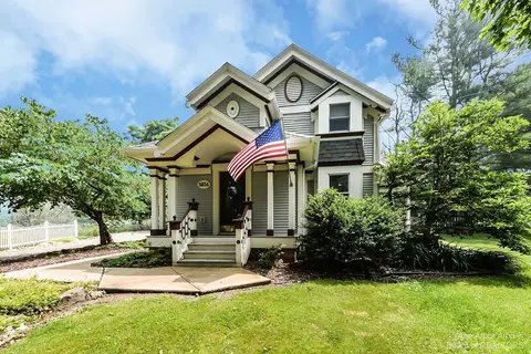 5834 Earhart Rd, Ann Arbor, MI 48105