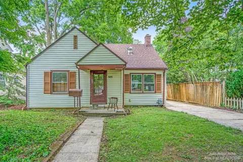 505 Maple Ridge St, Ann Arbor, MI 48103