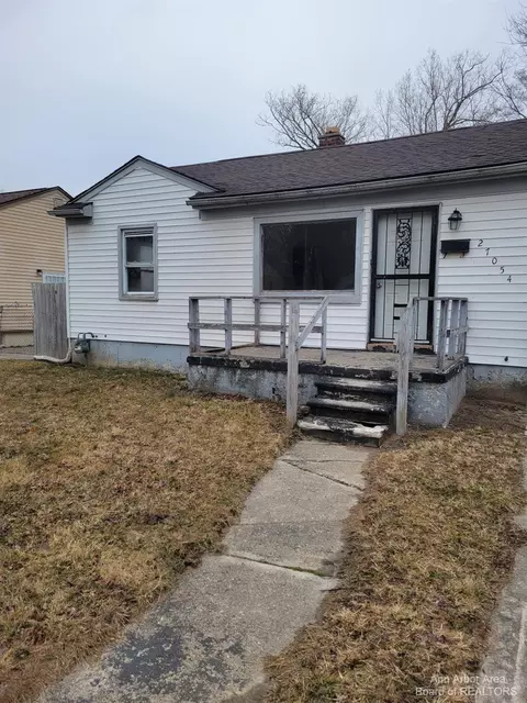 27054 Notre Dame St, Inkster, MI 48141