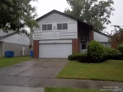 26044 Lila Ln, Dearborn Heights, MI 48127