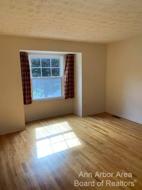 3544 Surrey Dr, Saline, MI 48176 photo 35