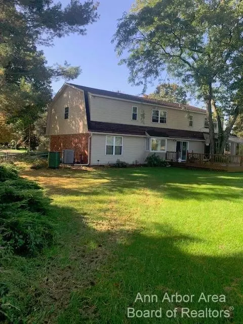 3544 Surrey Dr, Saline, MI 48176 photo 10