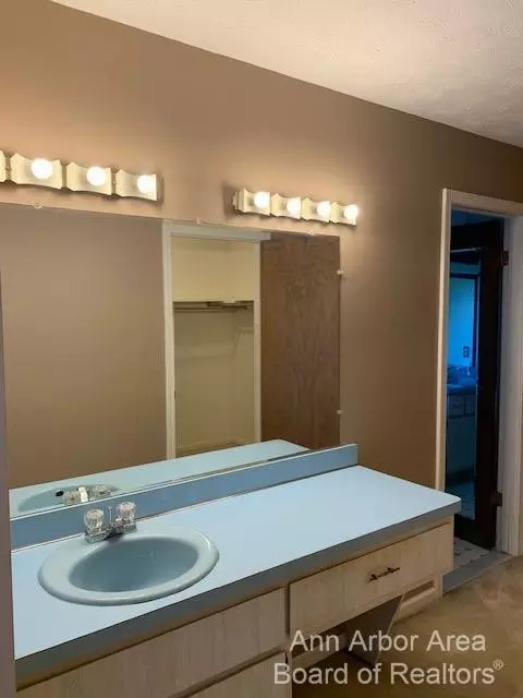 3544 Surrey Dr, Saline, MI 48176 photo 31