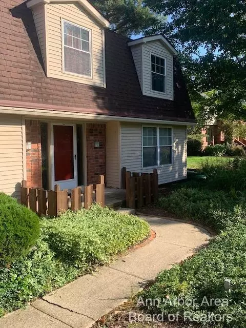 3544 Surrey Dr, Saline, MI 48176 photo 6