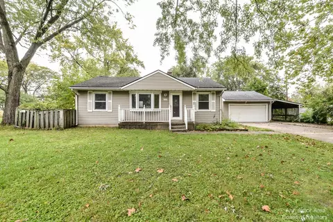 3226 Baylis Dr, Ann Arbor, MI 48108
