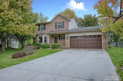 825 Pepper, South Lyon, MI 48178